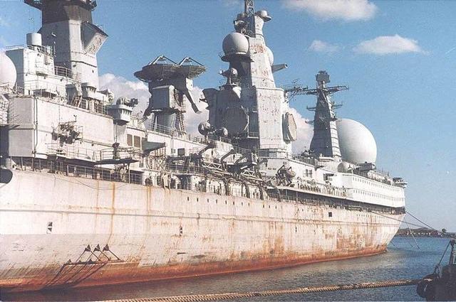 苏联最强核动力侦察舰，排水量比肩航母，最终因一段电遗憾退役