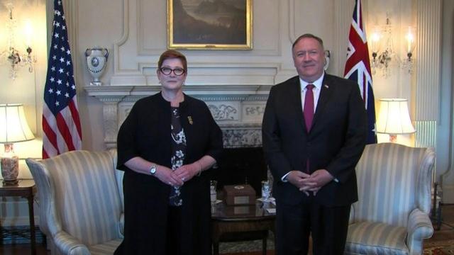 美国国务卿蓬佩奥和澳大利亚外长玛丽斯·佩恩（资料图）